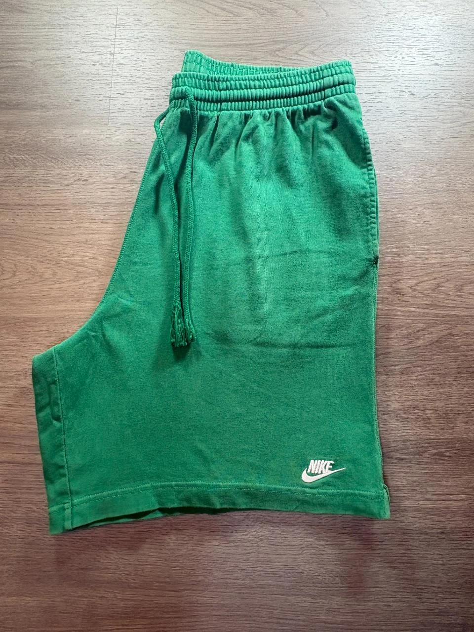 Short homme Nike vert – Taille M
